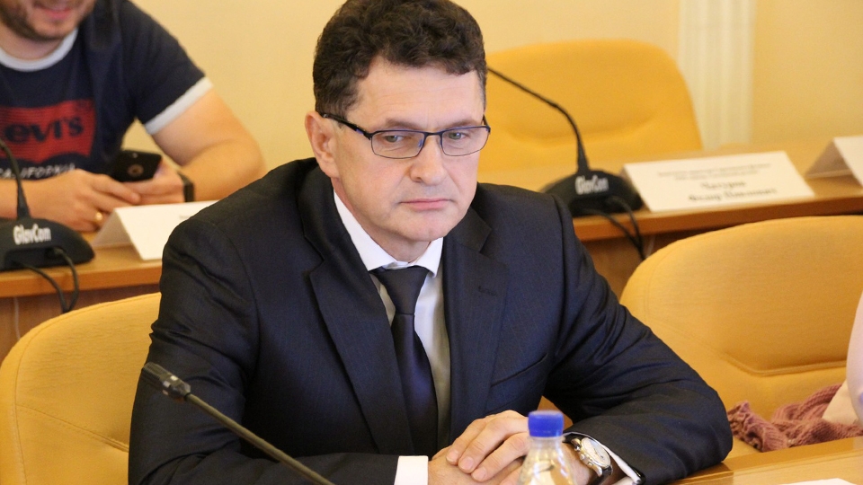 Руководитель Роспотребнадзора по РД Николай Павлов рассказал о путях распространения коронавируса 